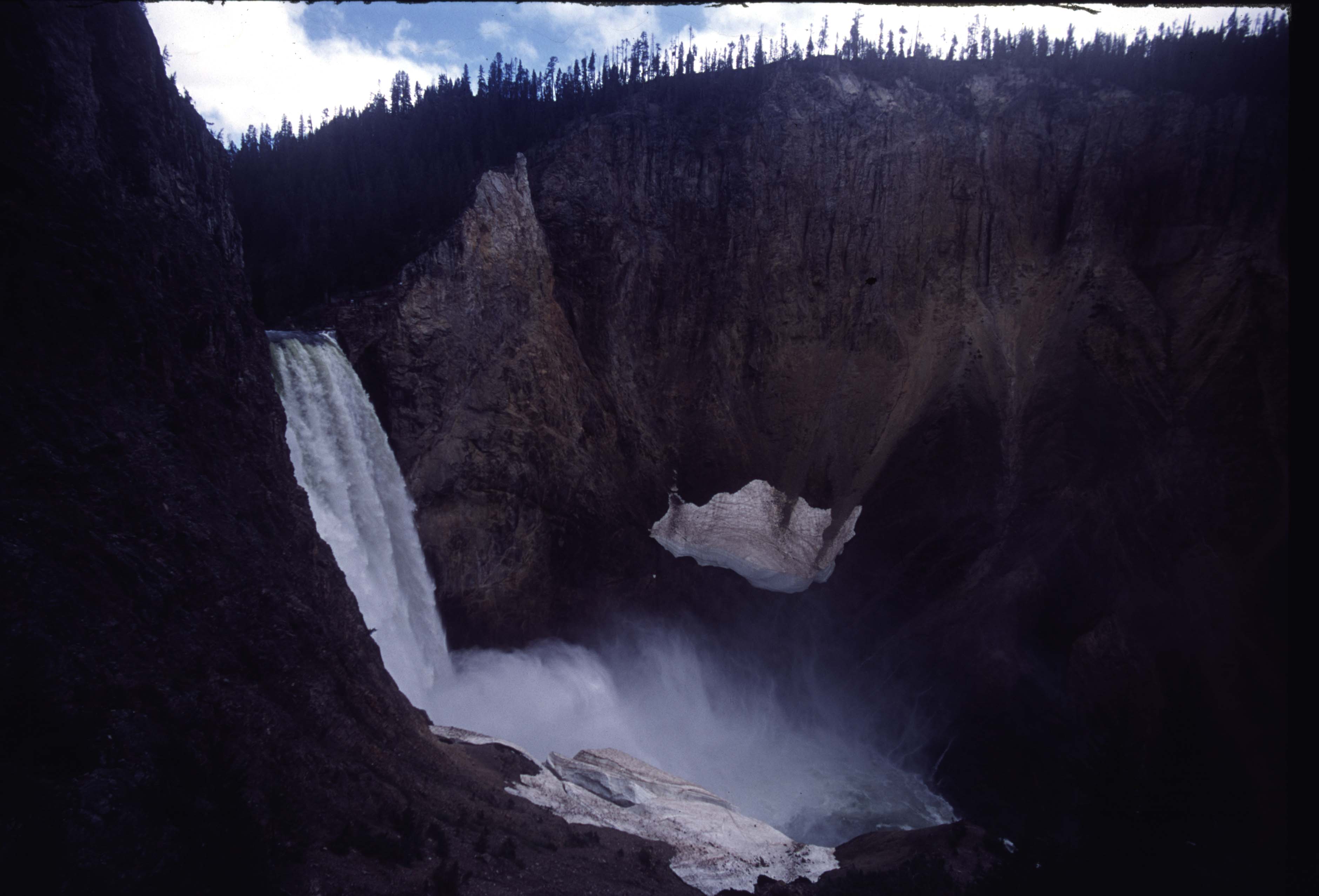 000613 H18 Uncle Toms Trail View