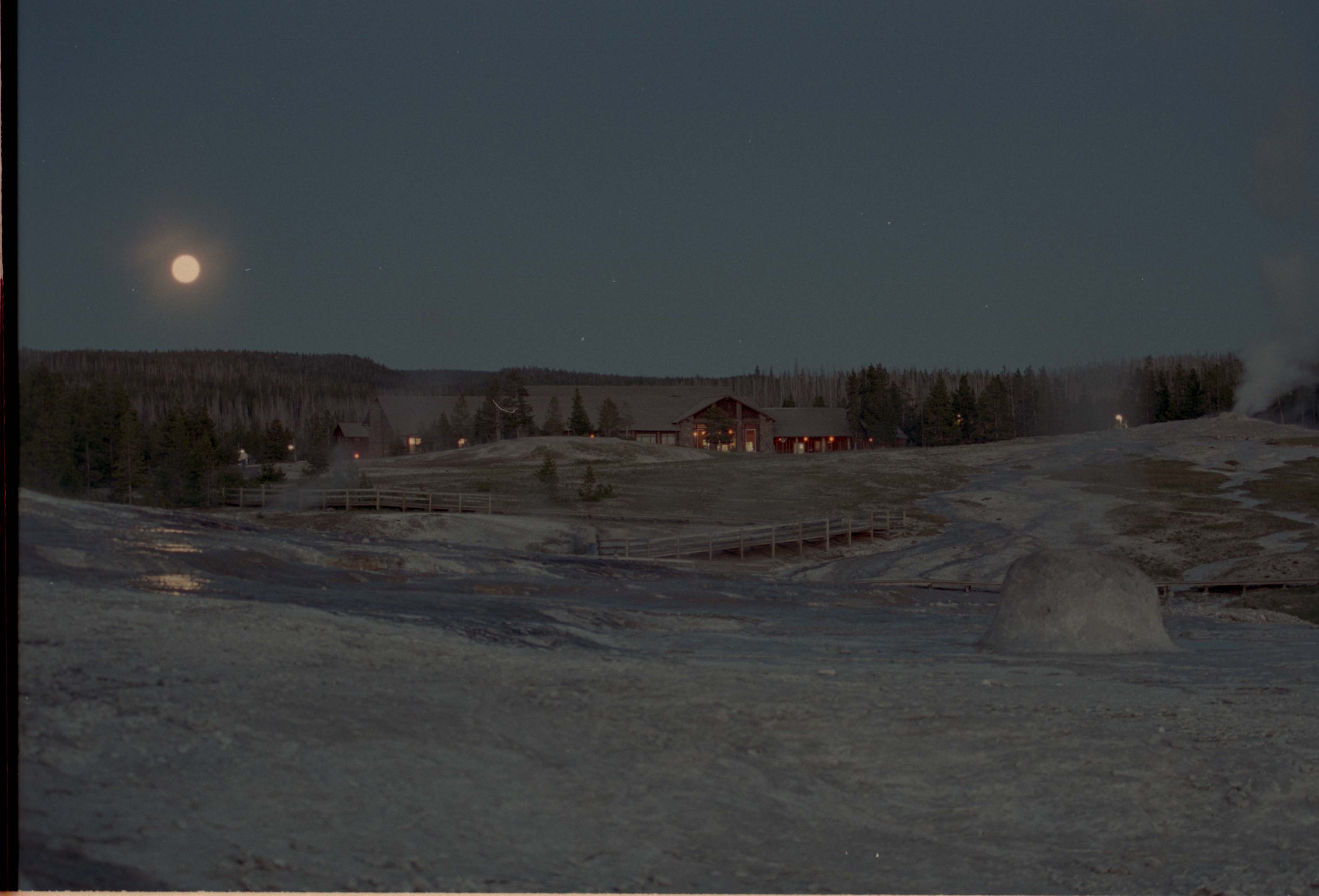 000616 M130 Upper Basin  Moonrise