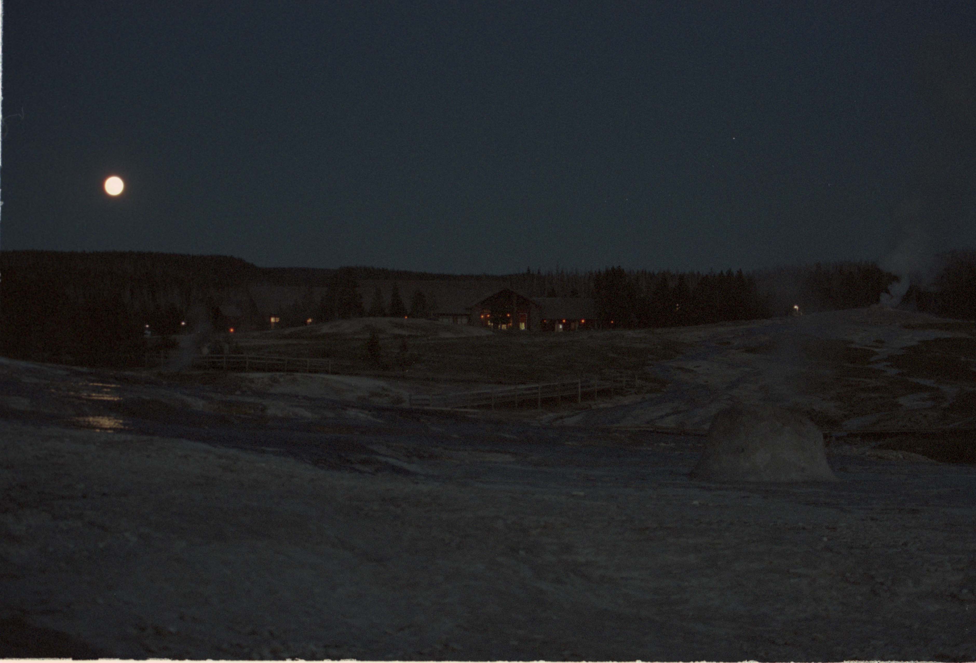 000616 M180 Upper Basin  Moonrise