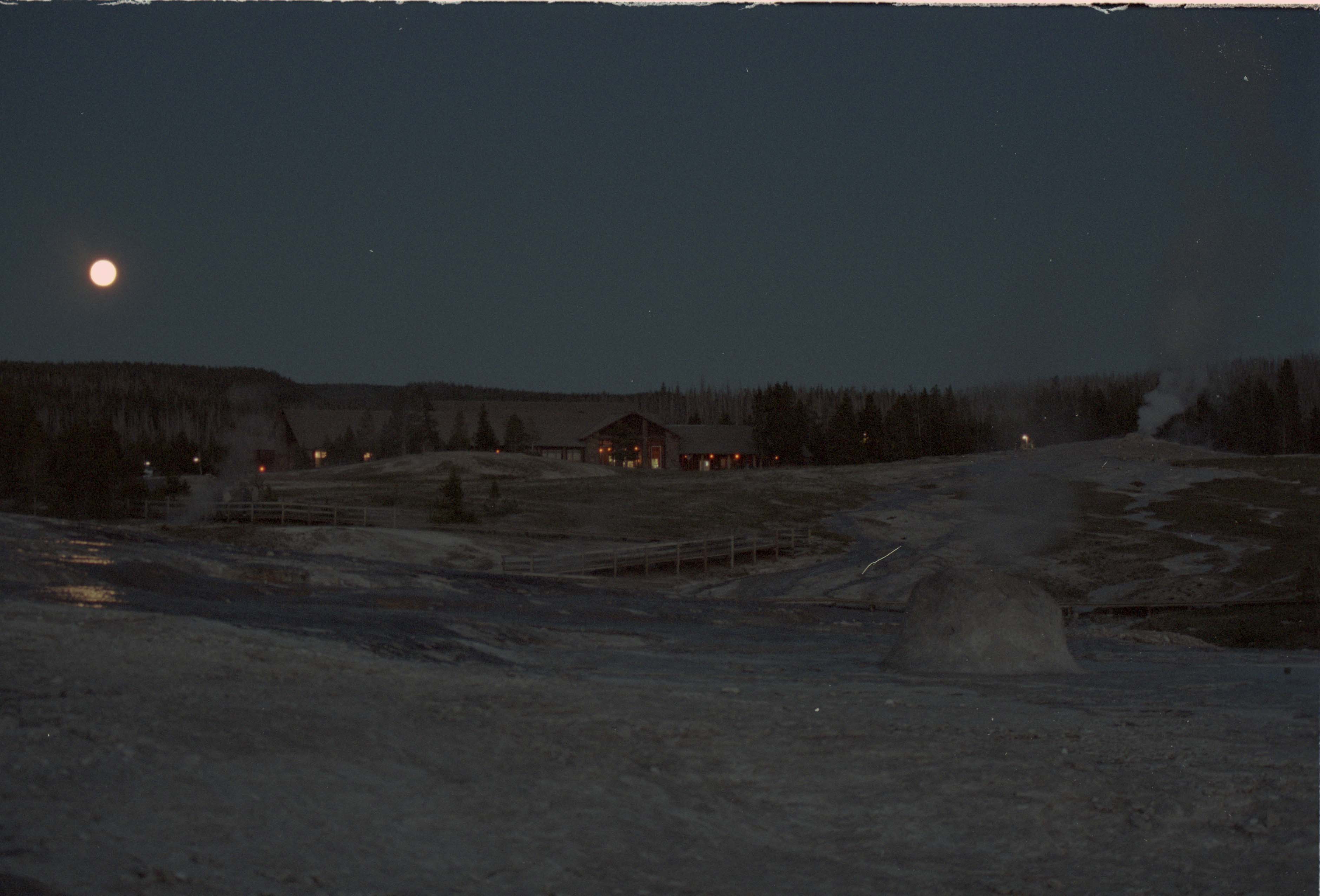 000616 M190 Upper Basin  Moonrise