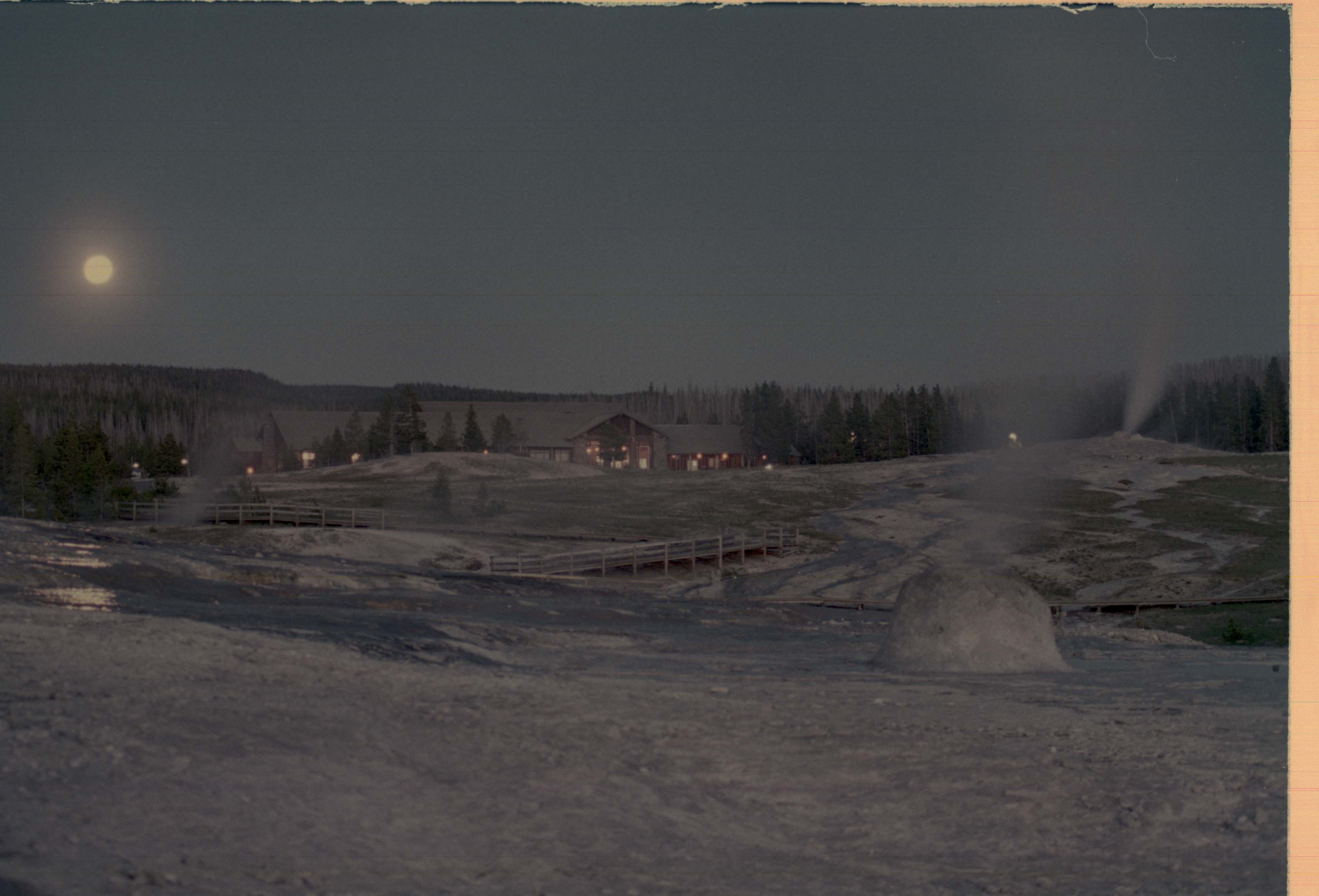 000616 M270 Upper Basin  Moonrise