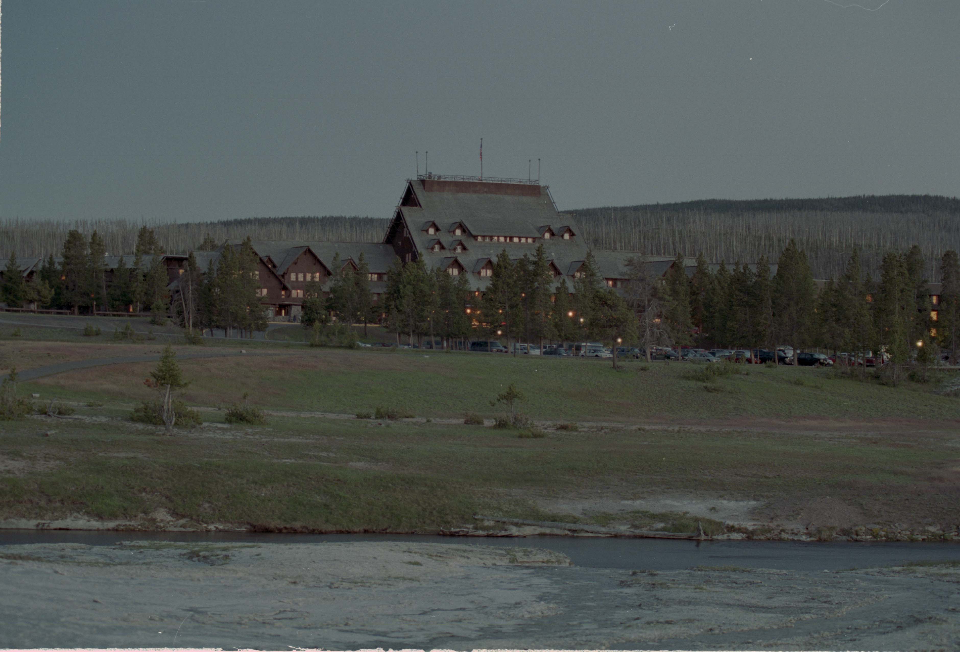 000616 M310 Upper Basin  Moonrise