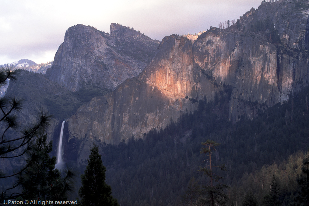 Bridal Veil Falls from Tunnel View Point   Yosemite National Park, California